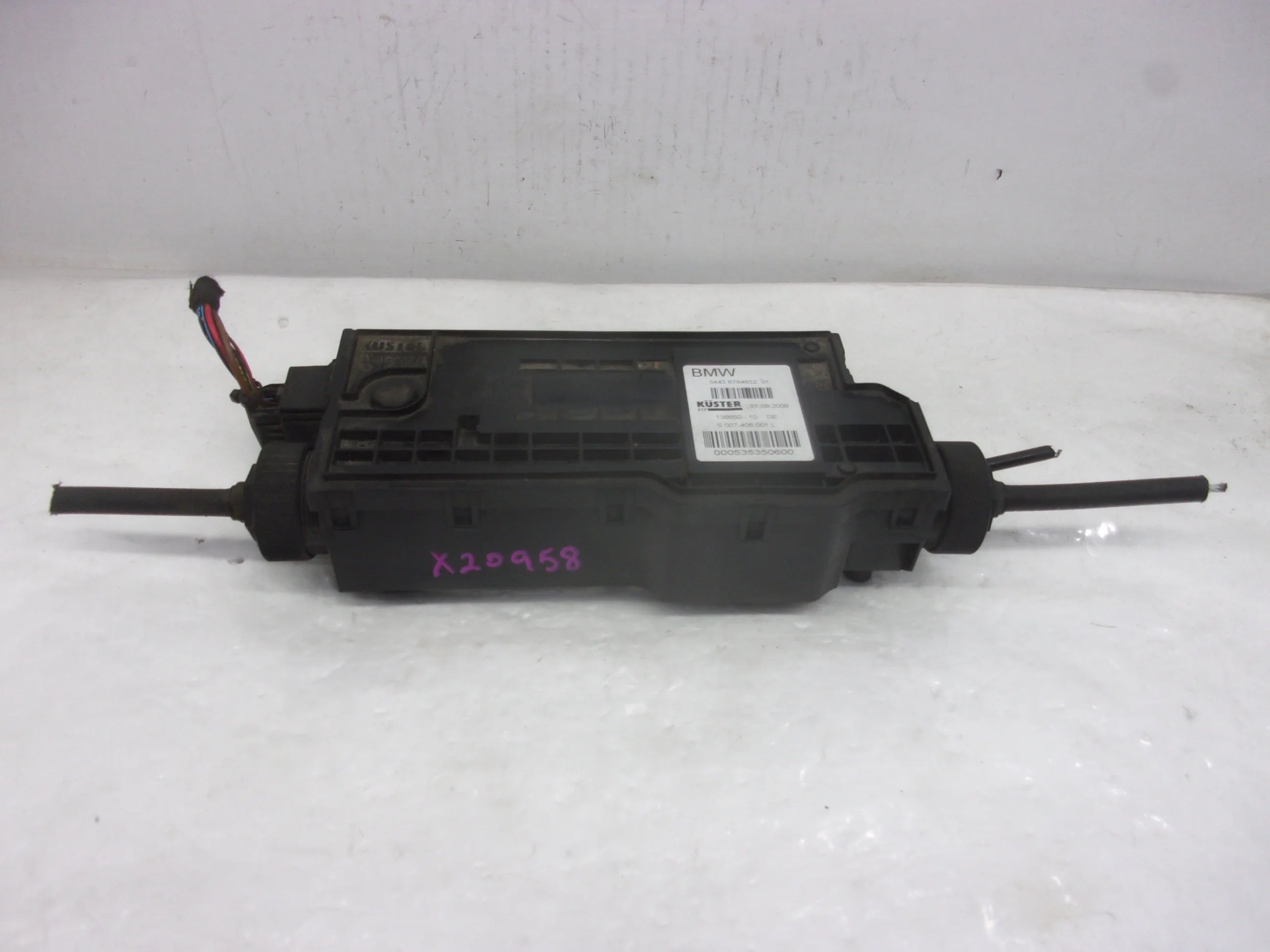 Pre-Owned 2010 BMW 750 Emergency Brake Parking Brake Actuator Module OEM (Good)